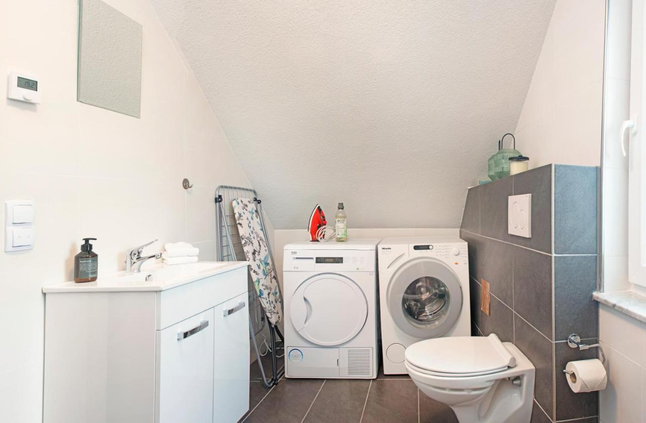 Blackncozy - Design Appartement Mit Boxspringbett Und Balkon Lörrach Extérieur photo
